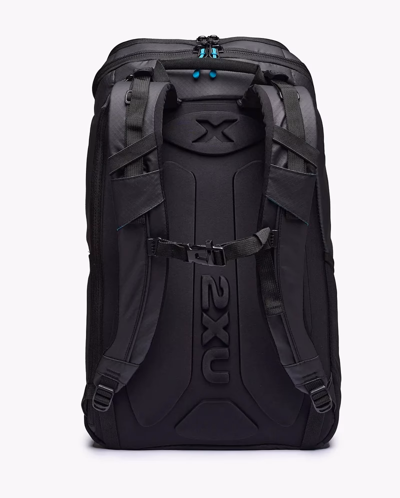 Why should you buy the 2XU transition backpack online?