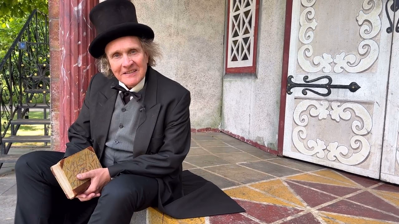 Hvem spiller HC Andersen i Odense?