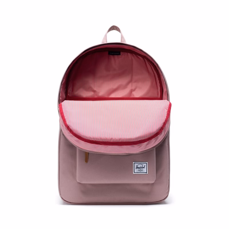 Does Herschel Supply offer a return policy?