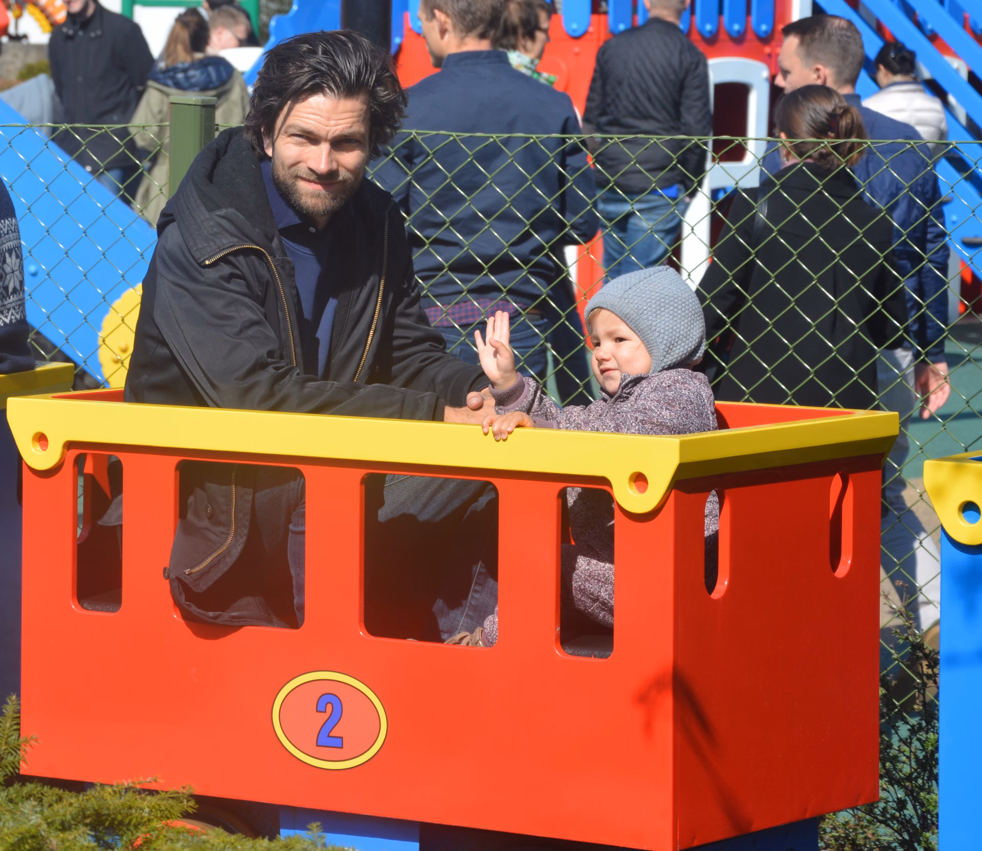 Hvor mange penge har Nik og Jay tjent?