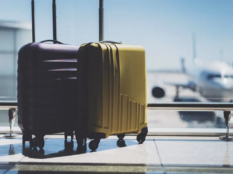 Hvem flyver dansk FolkeFerie med?